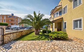 Apartments Gilly 2